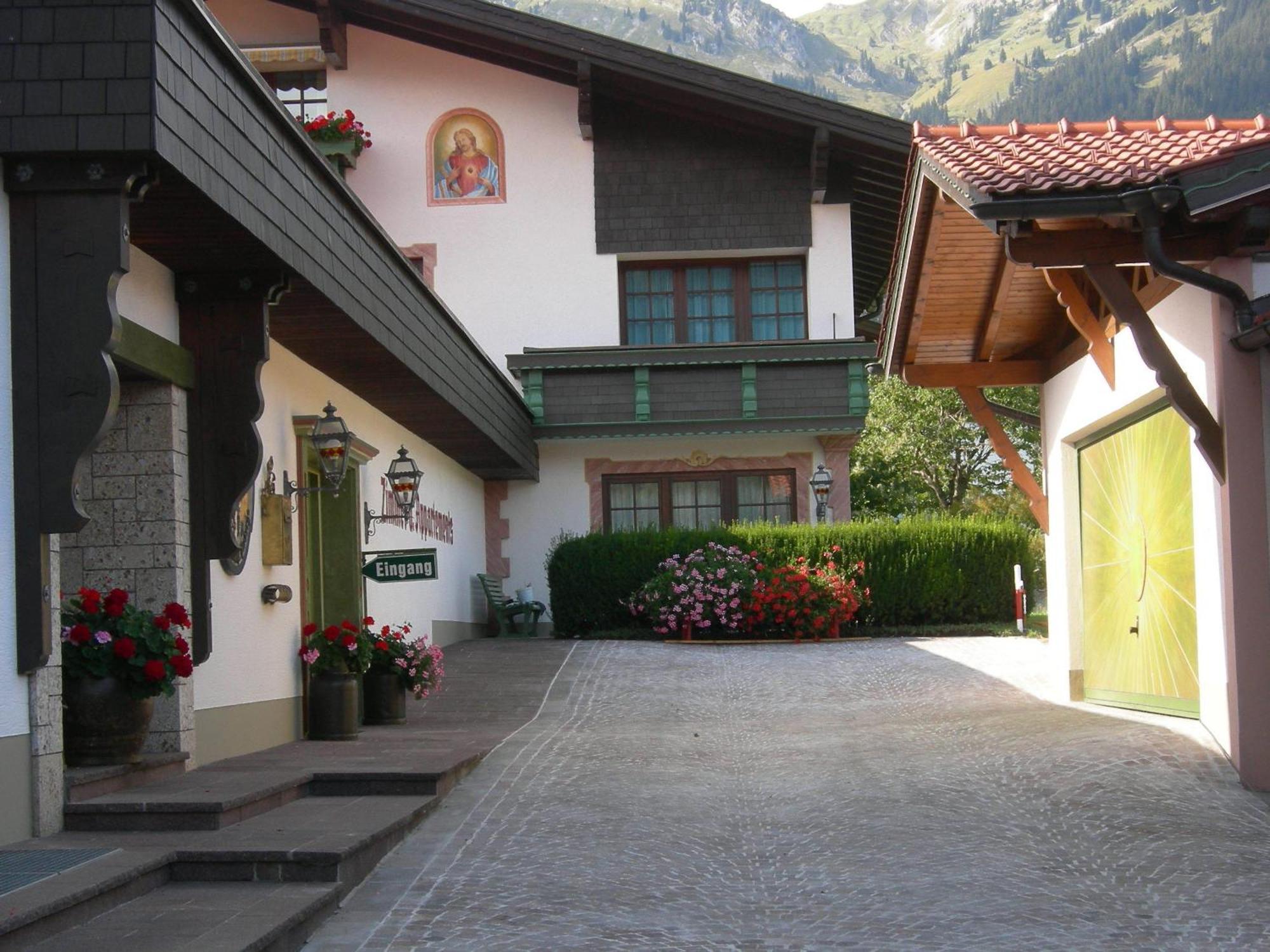 S'Hoamatl Hotel Höfen Екстериор снимка