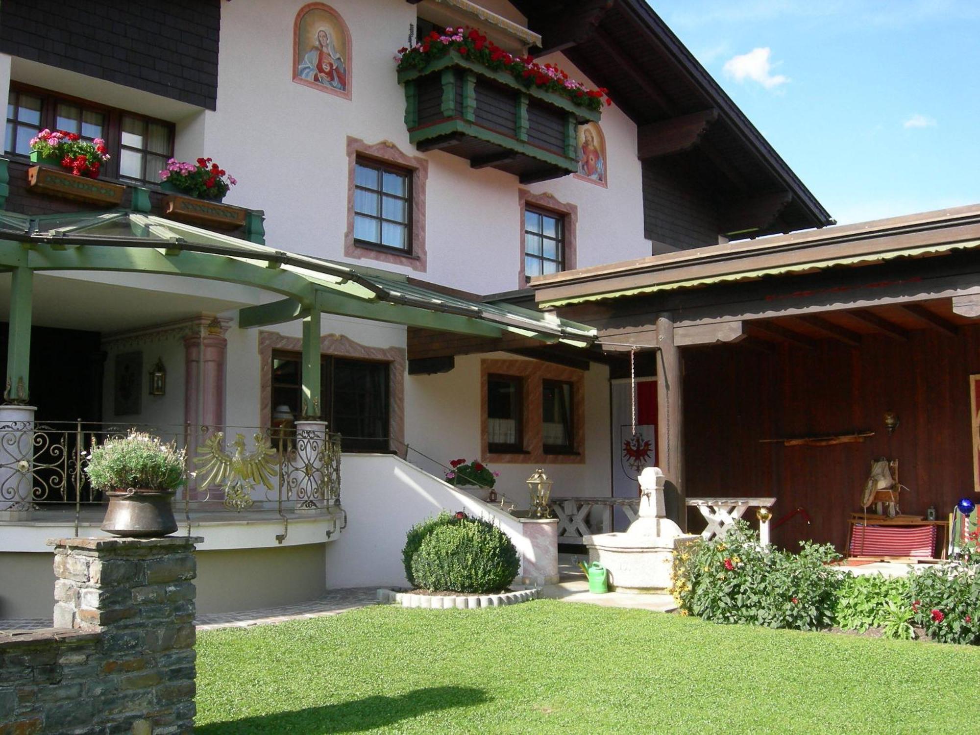 S'Hoamatl Hotel Höfen Екстериор снимка